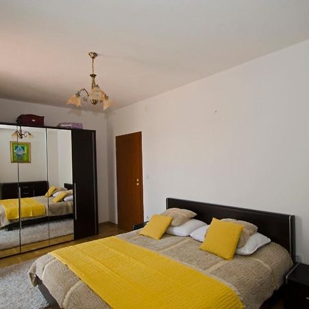 Rooms Leda Vrlika 외부 사진