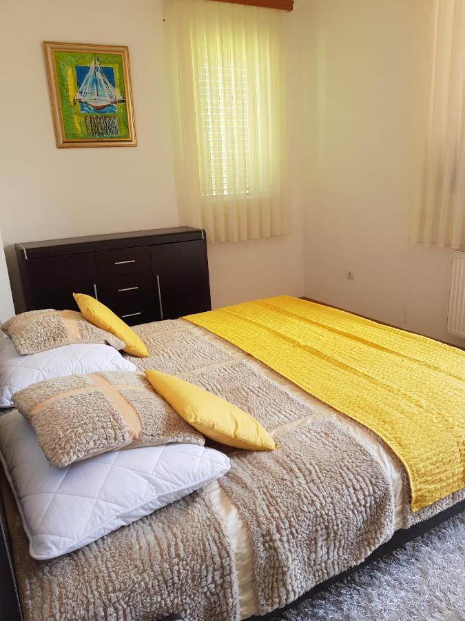 Rooms Leda Vrlika 외부 사진
