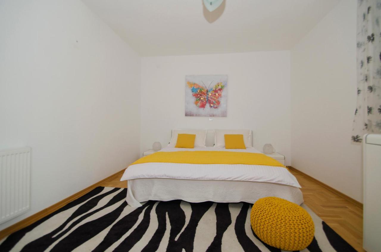 Rooms Leda Vrlika 외부 사진